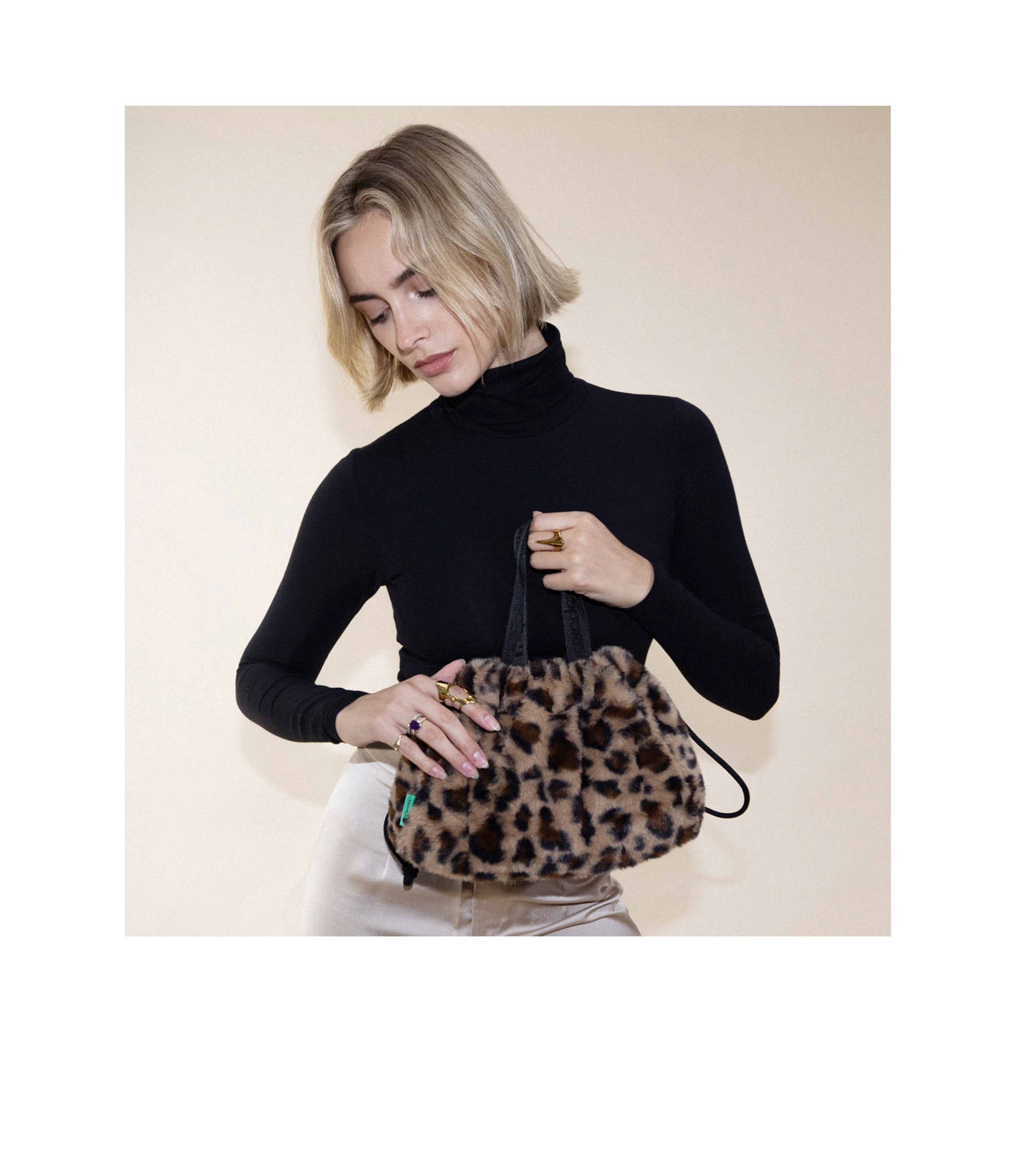 Fur Drawstring Tote - Leopard Fluffy Fur – LeSportsac