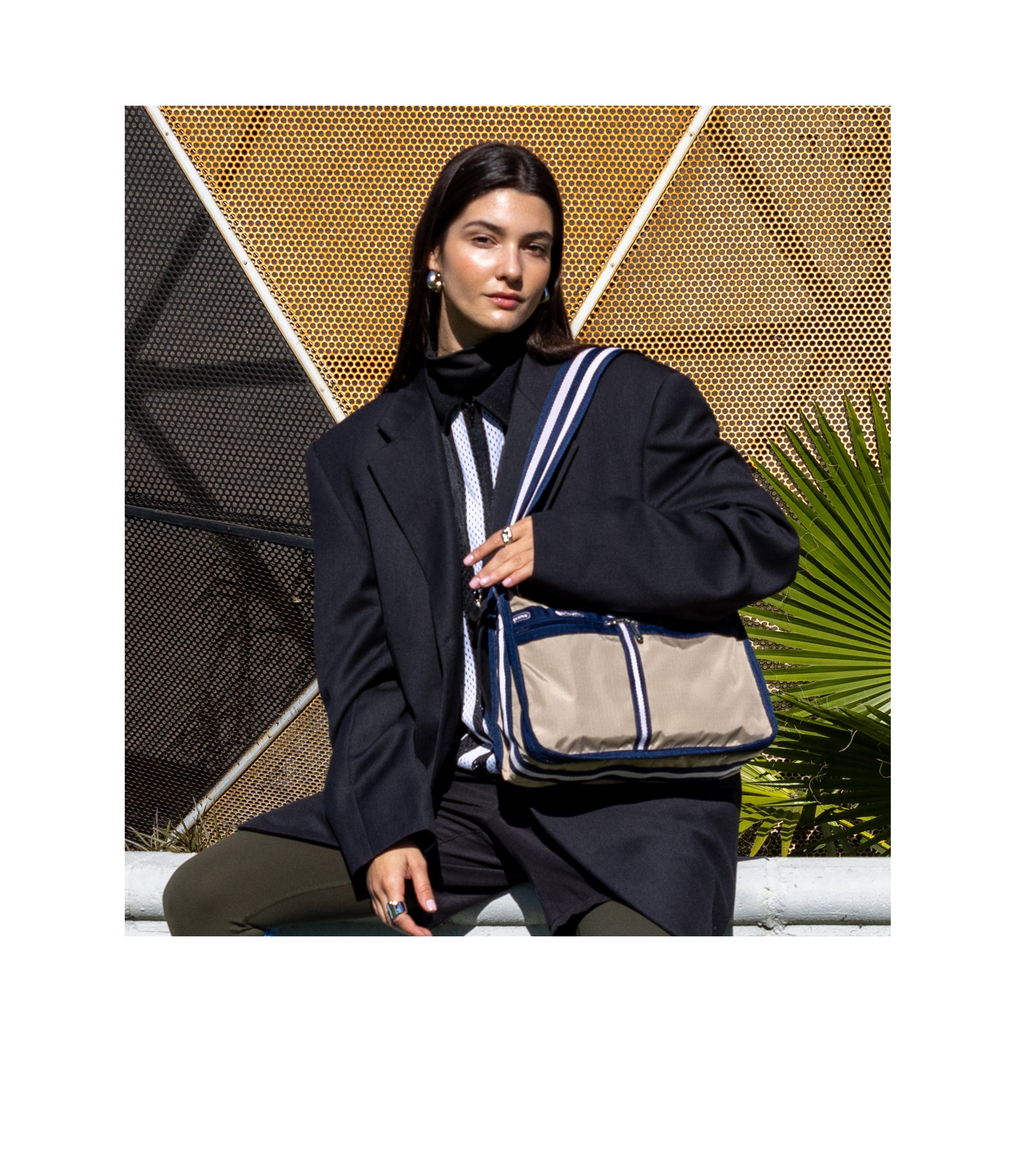 Deluxe Everyday Bag - Spectator Bone/Navy – LeSportsac