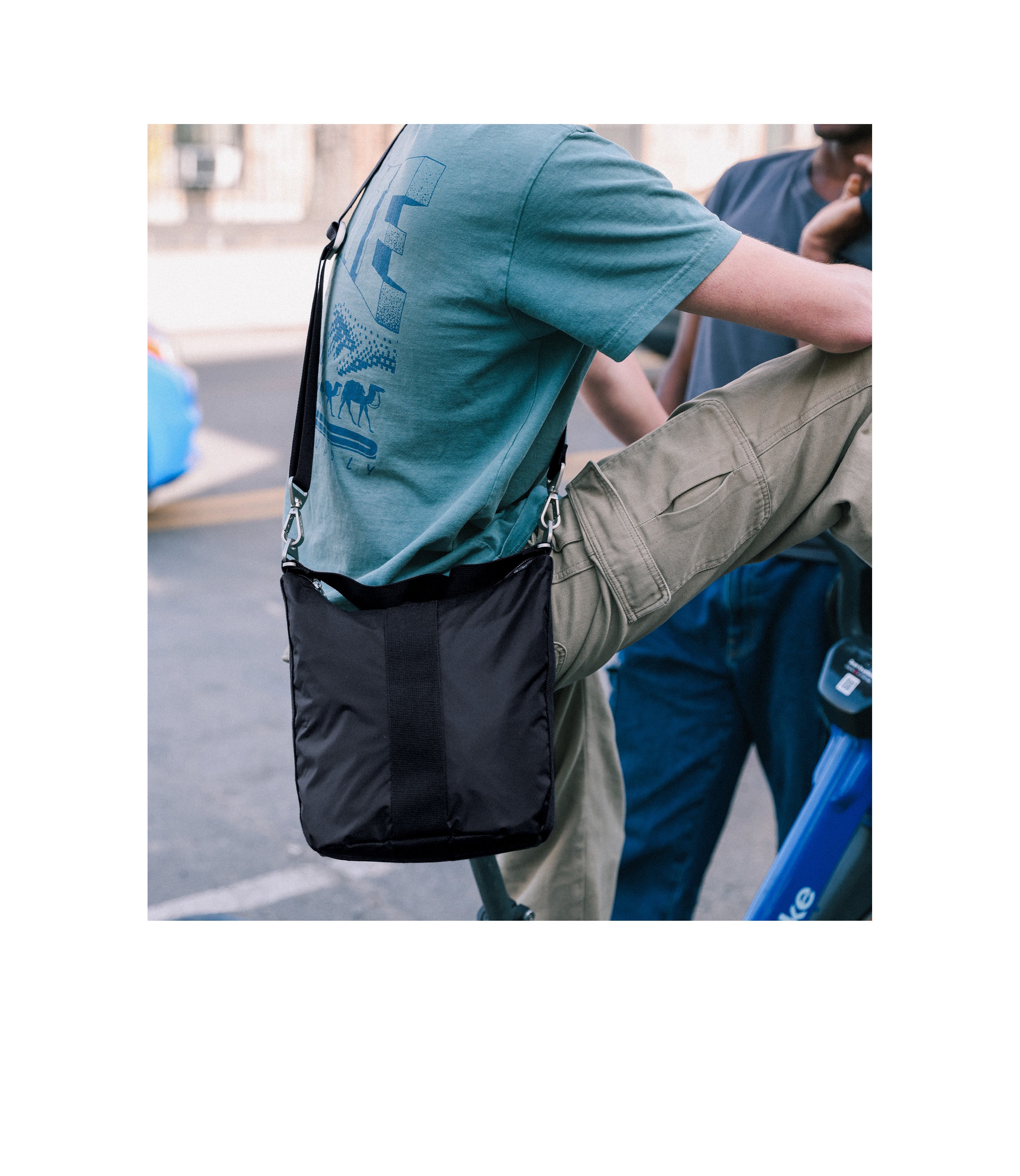 Convertible Market Hobo Black C LeSportsac