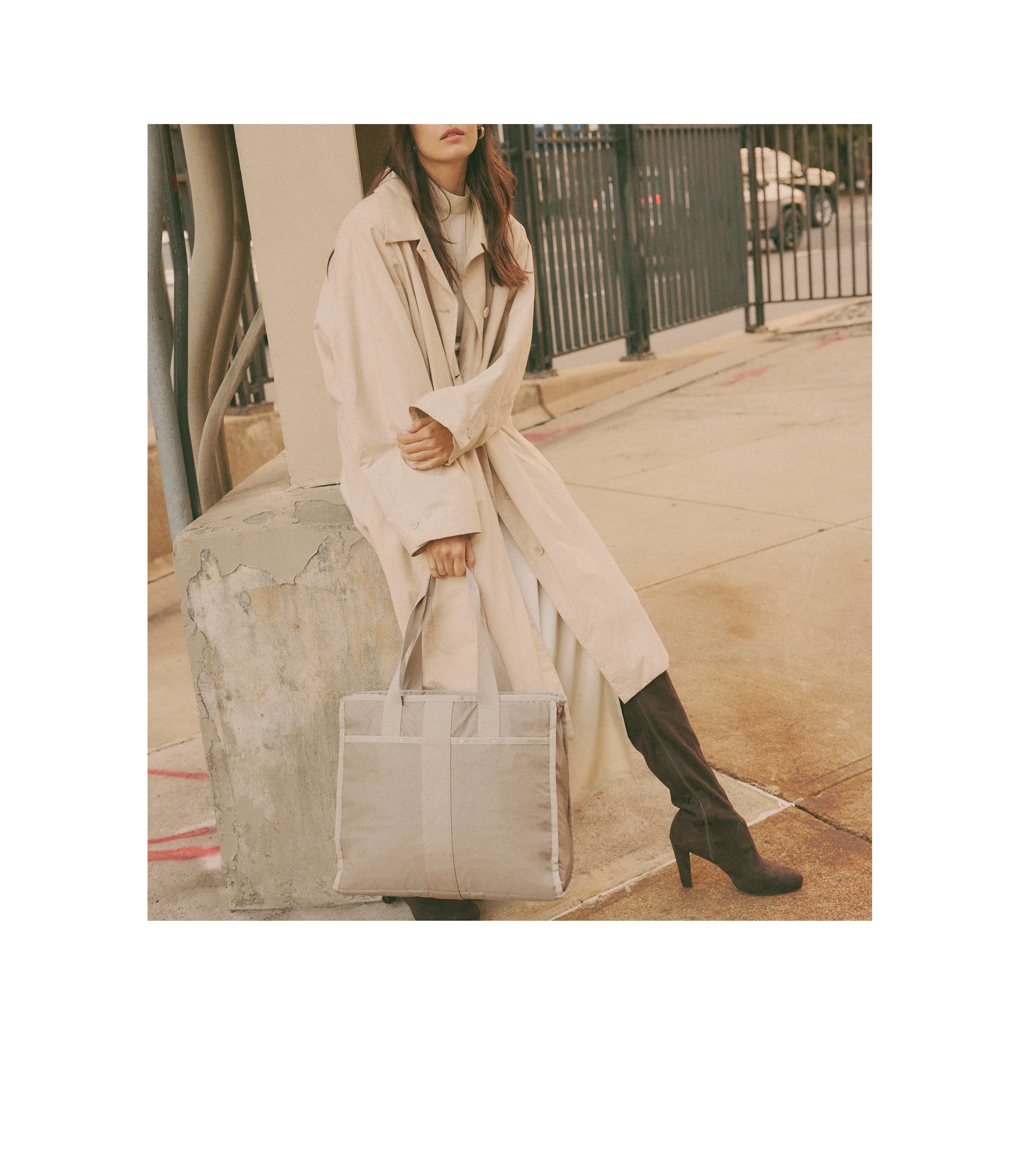 Essential Carryall - Desert C – LeSportsac
