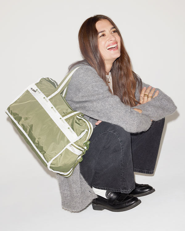 LIGHTEN YOUR WORLD – LeSportsac