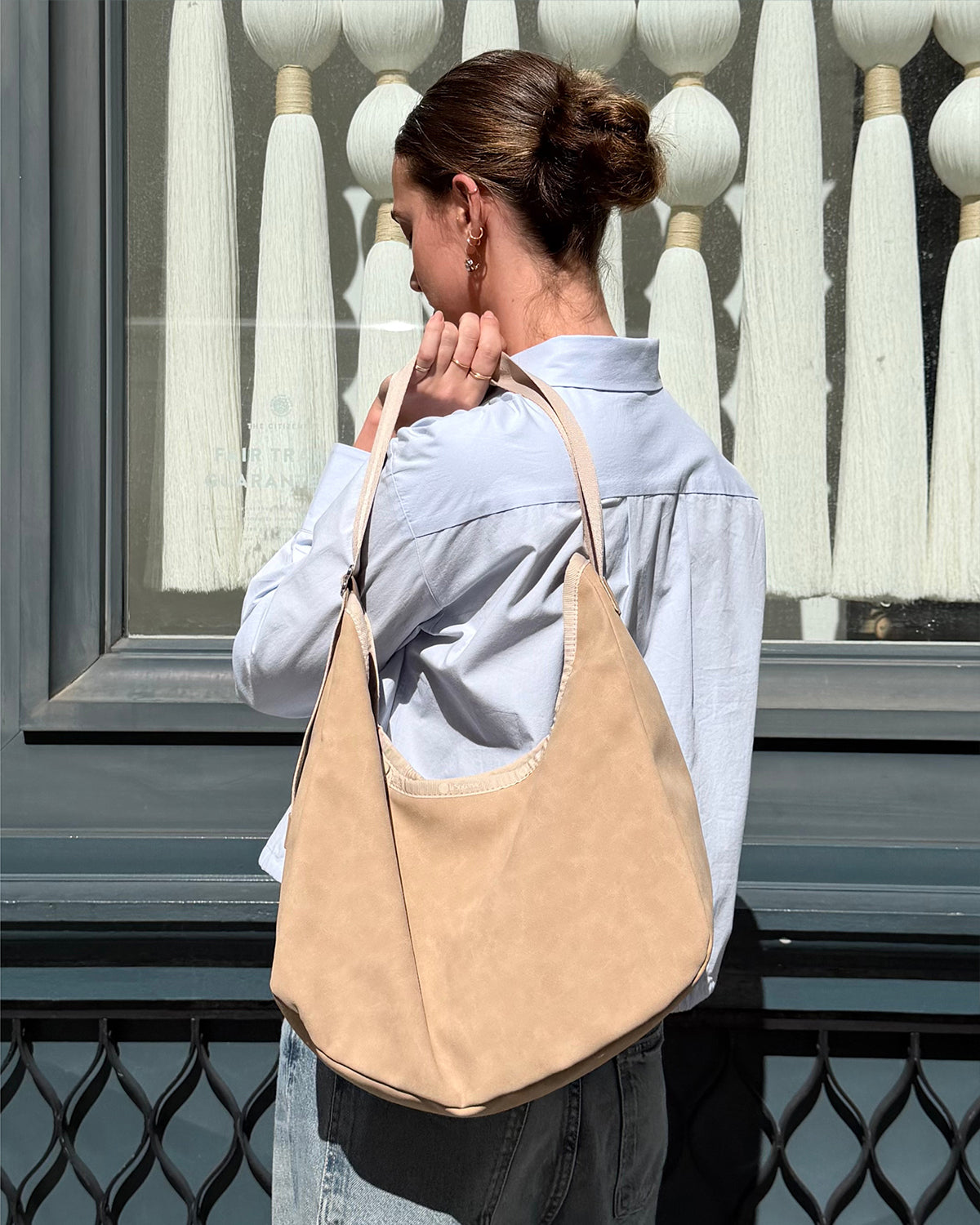 LIGHTEN YOUR WORLD – LeSportsac